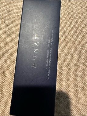 MONAT Heated Lash Curler BNIB